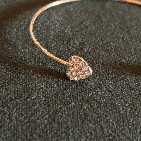 HUGE SALE! DOUBLE HEART RHINESTONE SILVER TONE CUFF BRACELET NEW - Picture 3 of 5